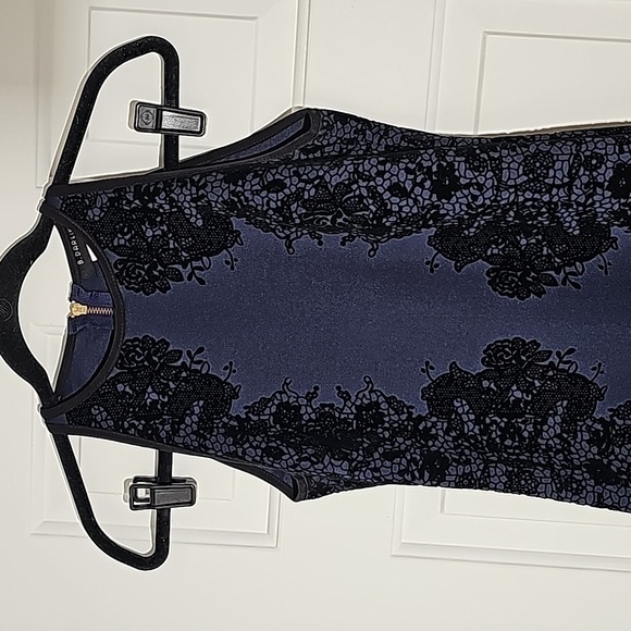 B. DARLIN WOMEN'S, fitted dress size 3/4. Royal blue with black Burnout Velvet - Picture 11 of 11